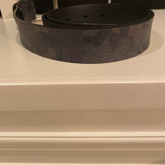 Burberry Camo Belt - Picture 7 of 13